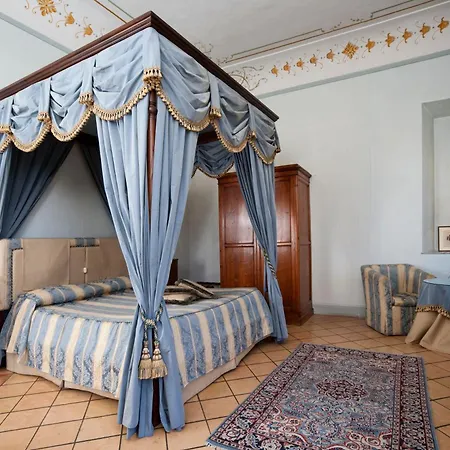Palazzo Dragoni Hotel 3*