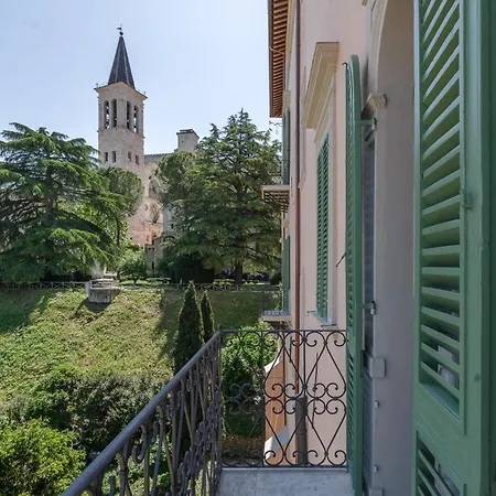 Palazzo Dragoni فندق سبوليتو