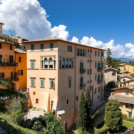 Palazzo Dragoni 호텔 3*