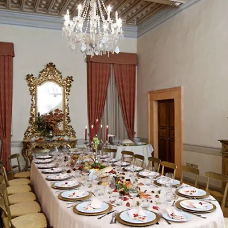 Palazzo Dragoni Ξενοδοχείο 3*