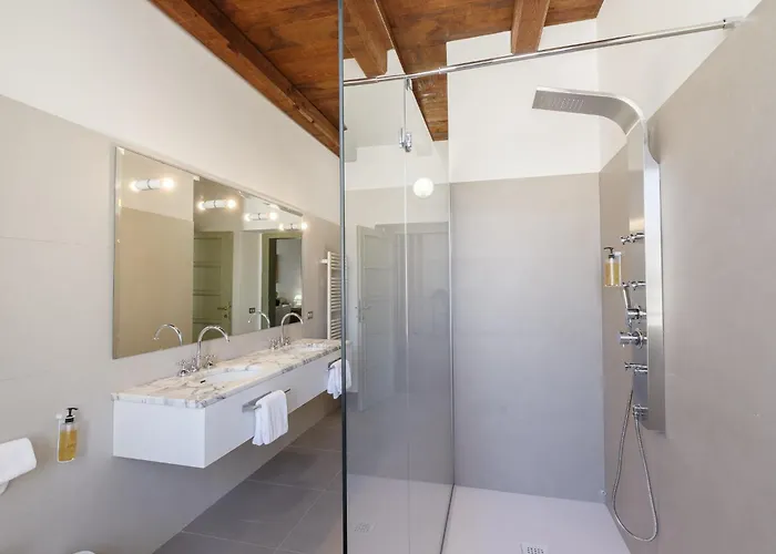 Palazzo Dragoni 호텔