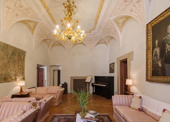 Palazzo Dragoni 3* 스폴레토