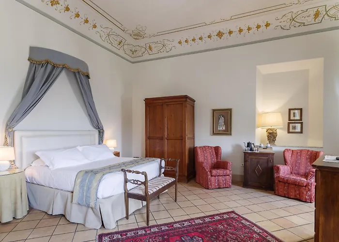 Palazzo Dragoni 호텔 3*