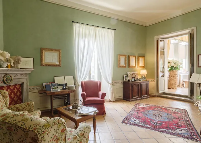 Palazzo Dragoni 3* 스폴레토