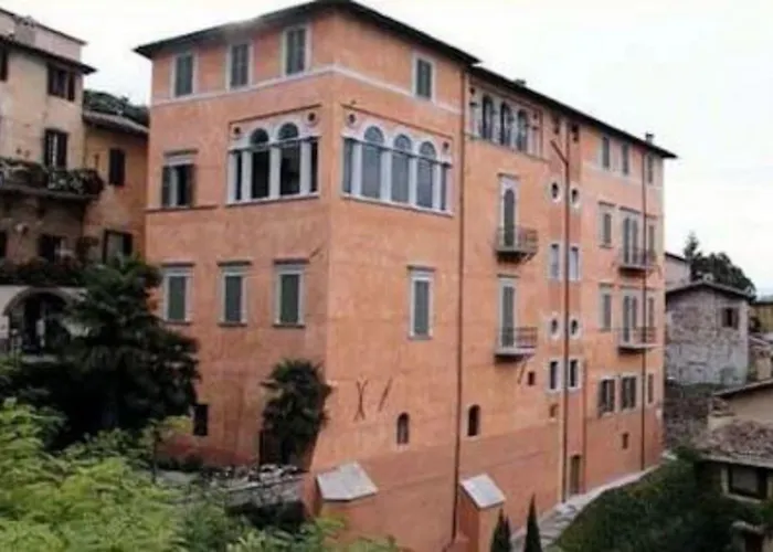 Palazzo Dragoni 호텔