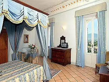 Palazzo Dragoni 3* 스폴레토